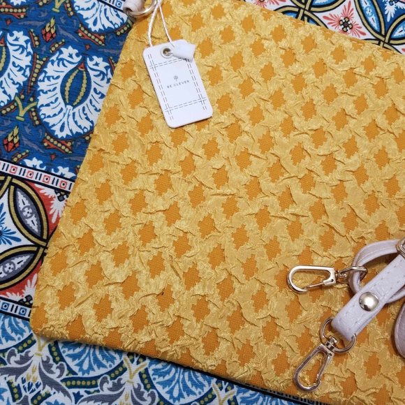 Purse, Crossbody. Mustard Yellow. NWT. - Picture 5 of 7